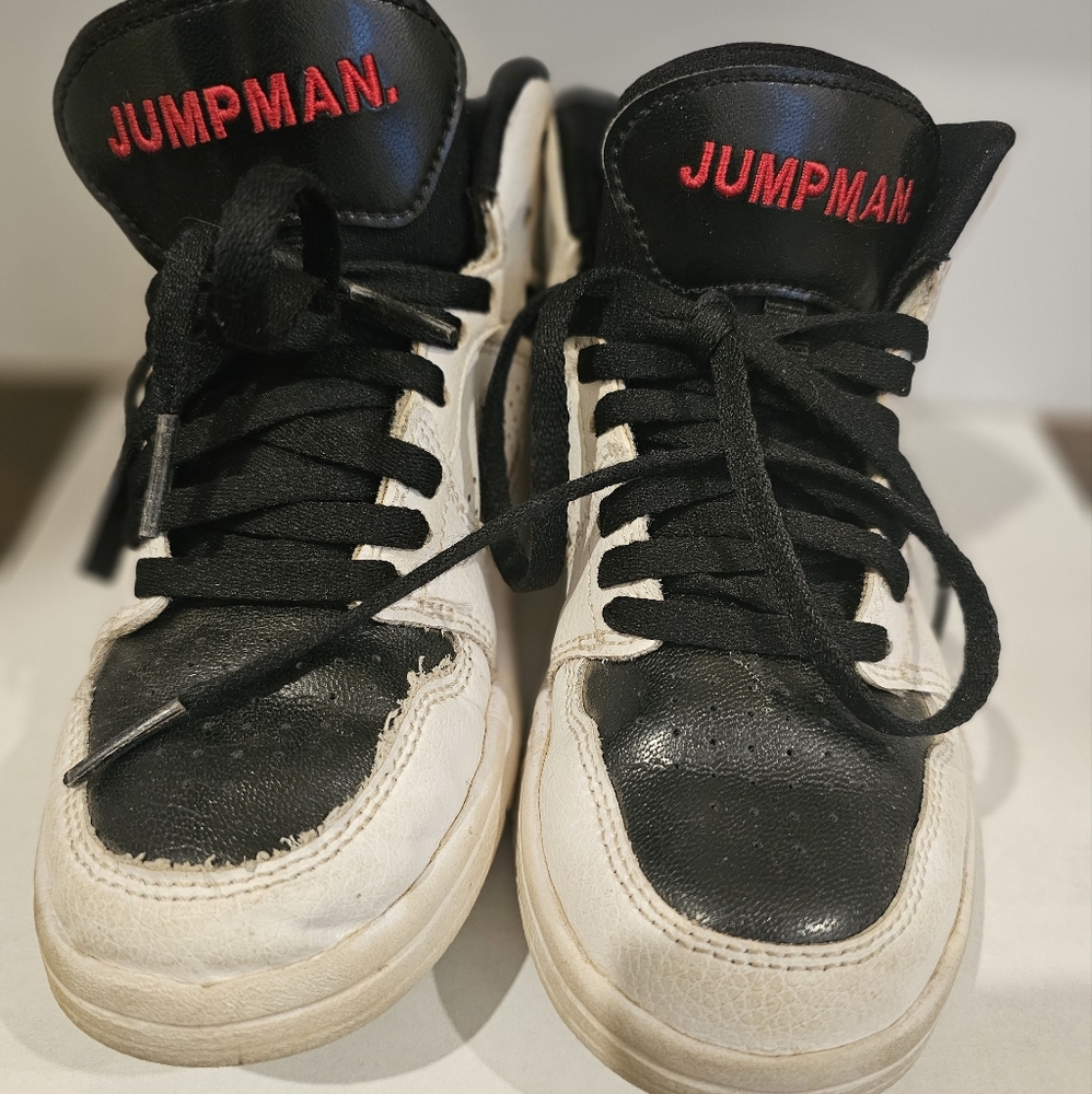 Boy Nike Jordan Jumpman Black and White Sneakers